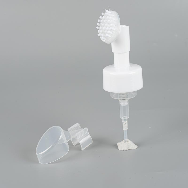 Foam Pump With Brush