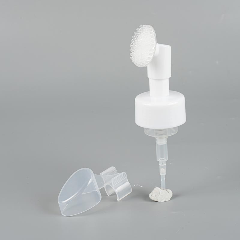Foam Pump With Brush